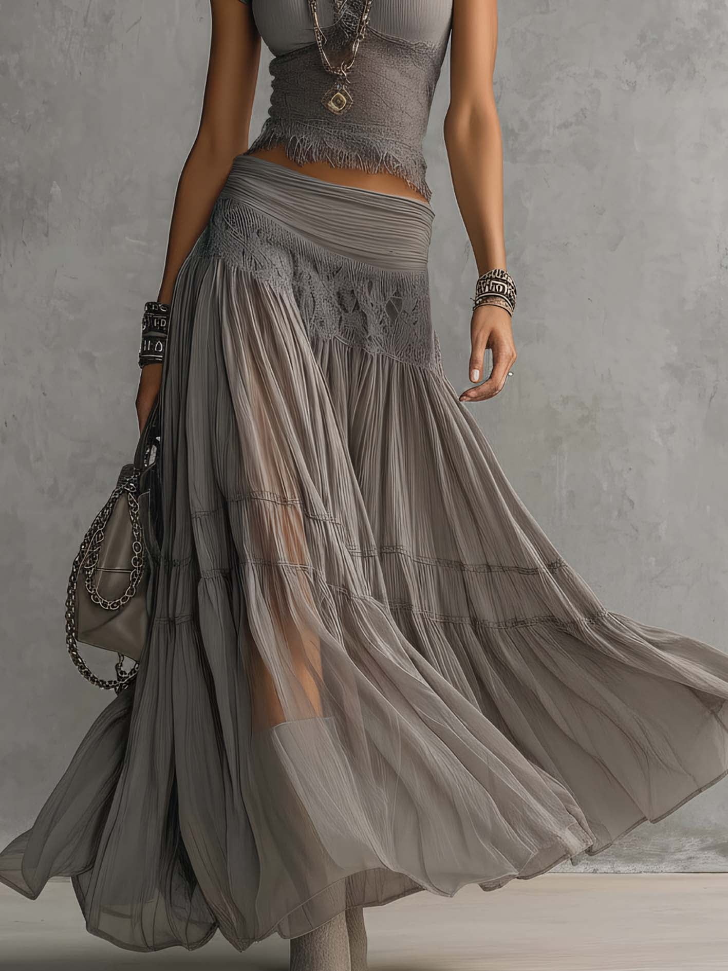 Completo Top in Pizzo Trasparente Grigio e Gonna Lunga Plissé