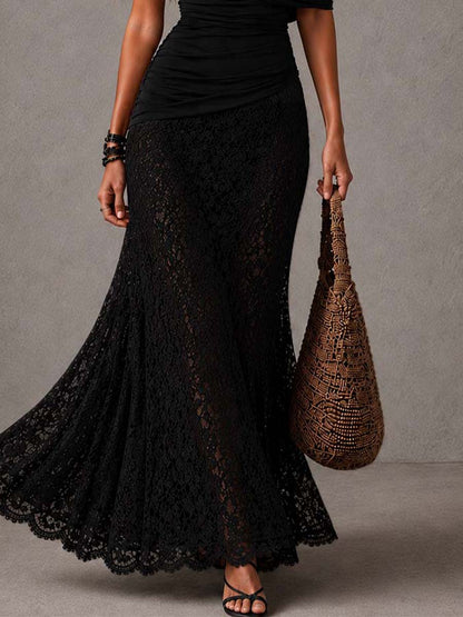 Abito lungo nero vintage a sirena con pizzo e top asimmetrico arricciato