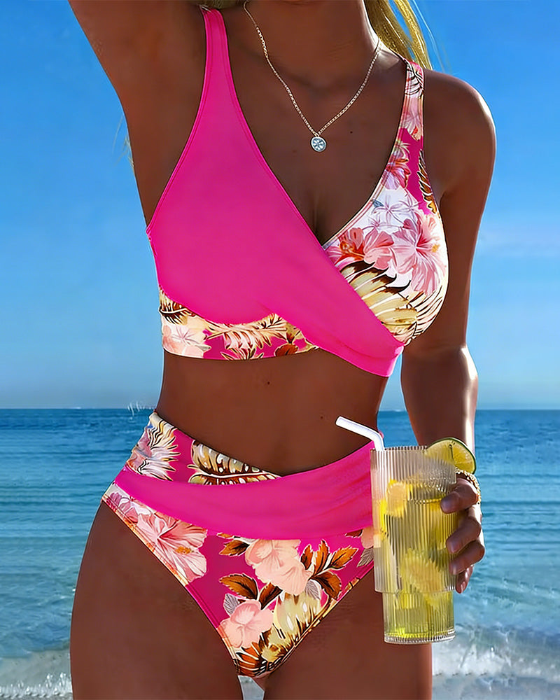 Bikini con motivo floreale a contrasto e cut-out
