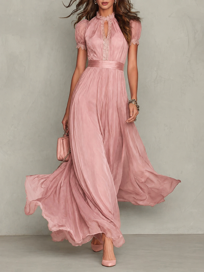Abito lungo rosa con scollo a goccia e bordo in pizzo chiffon