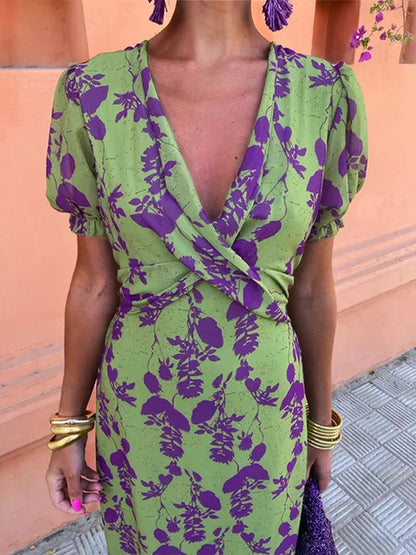 Abito Boho Plissettato Floreale con Scollo a V