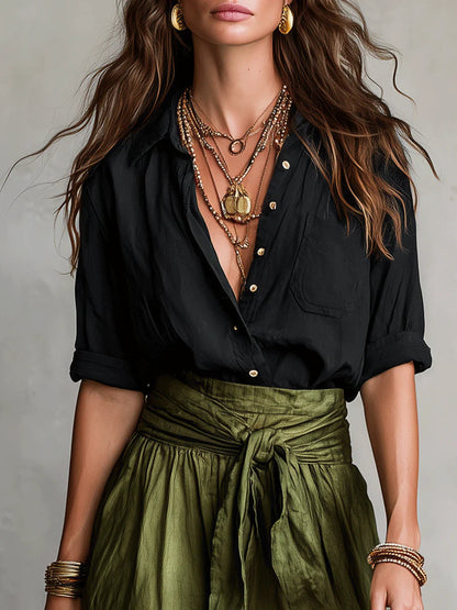 Completo due pezzi: t-shirt nera e gonna midi verde oliva