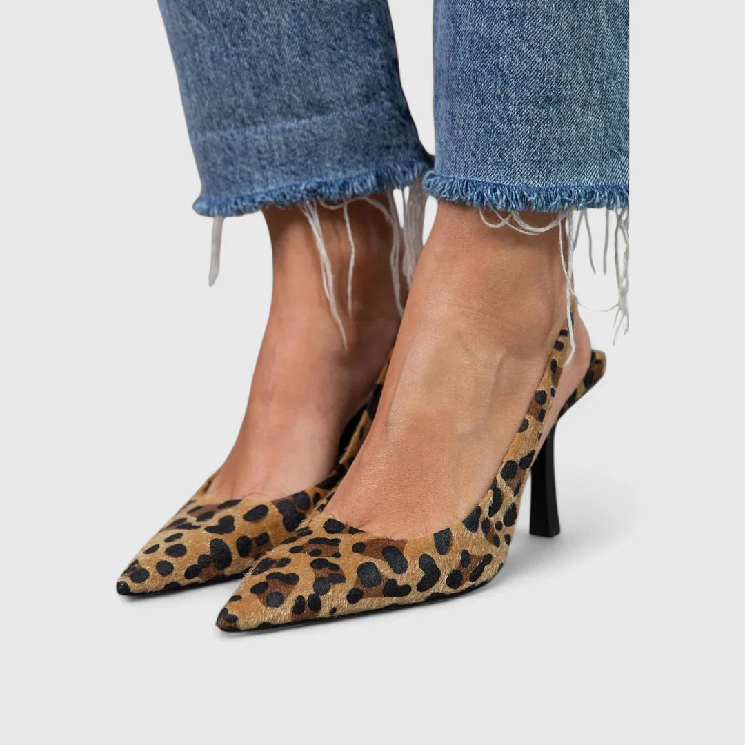 Tacchi eleganti con stampa leopardata